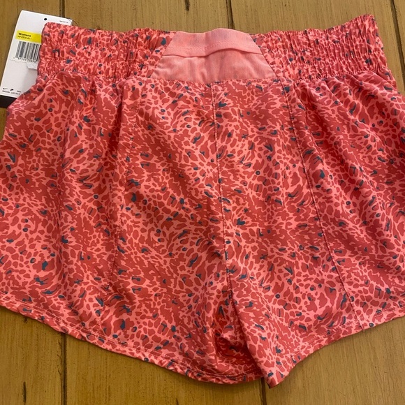 Nike Women’s Training Athletic Lined Shorts New size small - Picture 9 of 12